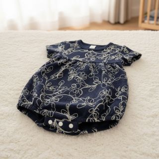 Dupla géz/muszlin EMBROIDERY Climbing flowers navy