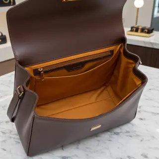 Szatén cognac