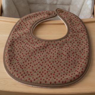 Kordbársony STRETCH Little strawberries taupe