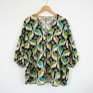 Viszkóz lenvászonnal Artificial flower design A digital print