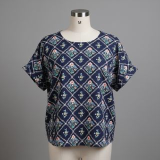 Pamutvászon Flowers Tara navy design A digital print