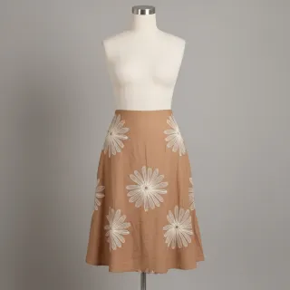 Pamutvászon EMBROIDERY Flowie cinnamon
