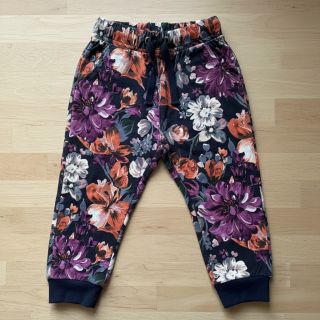 Szabadidő anyag Flower Luna navy digital print