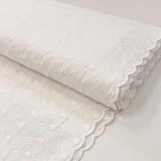 Pamutvászon EMBROIDERY TWO-SIDE SCALLOP Verena white