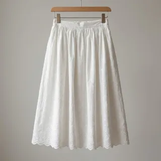 Pamutvászon EMBROIDERY TWO-SIDE SCALLOP Simi white