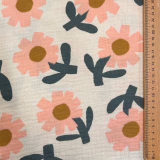 Dupla géz/muszlin Flowers peach by JENNIFER BOURON ORGANIC