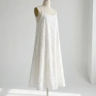 Pamutvászon EMBROIDERY Catchy leaves off white