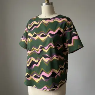 Pamutvászon SATIN Abstract waves dark green