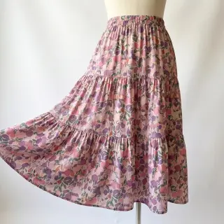 Viszkóz RAYON POPLIN Simplistic flowers design B