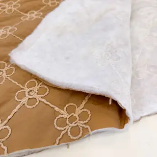 Steppelt anyag Flower design light brown