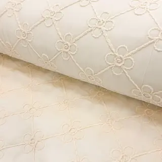 Steppelt anyag Flower design offwhite
