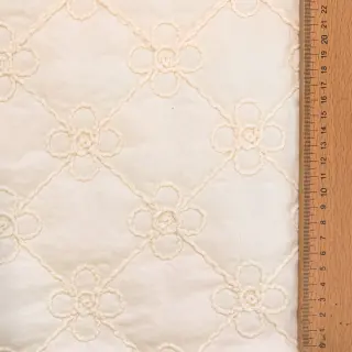 Steppelt anyag Flower design offwhite