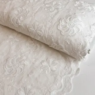 Pamutvászon EMBROIDERY Catchy Flowy white