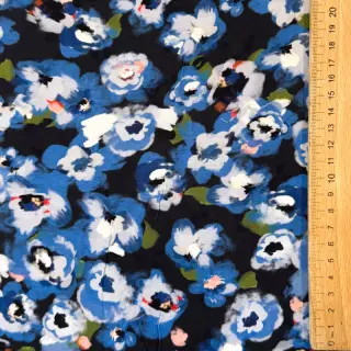 Viszkóz POPLIN STRETCH Painted flowers navy digital print