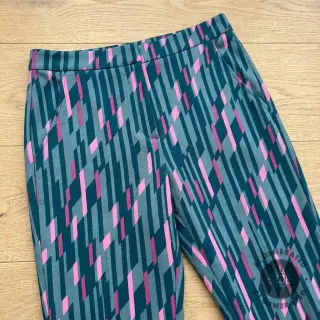 Formális és női anyagok PUNTA DI ROMA Abstract dark mint
