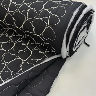 Steppelt anyag EMBROIDERY Hearts black