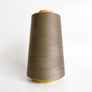 Overlock cérna 2700 m taupe