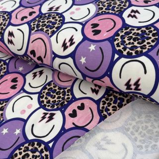 Szabadidő anyag Happy faces purple digital print