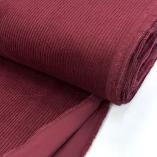 Kordbársony wine red
