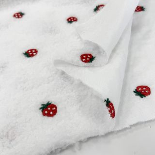 Kabát anyag TEDDY EMBROIDERY Strawberries off white
