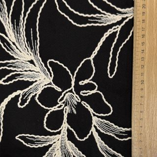 Pamutvászon EMBROIDERY GABARDINE Luana black